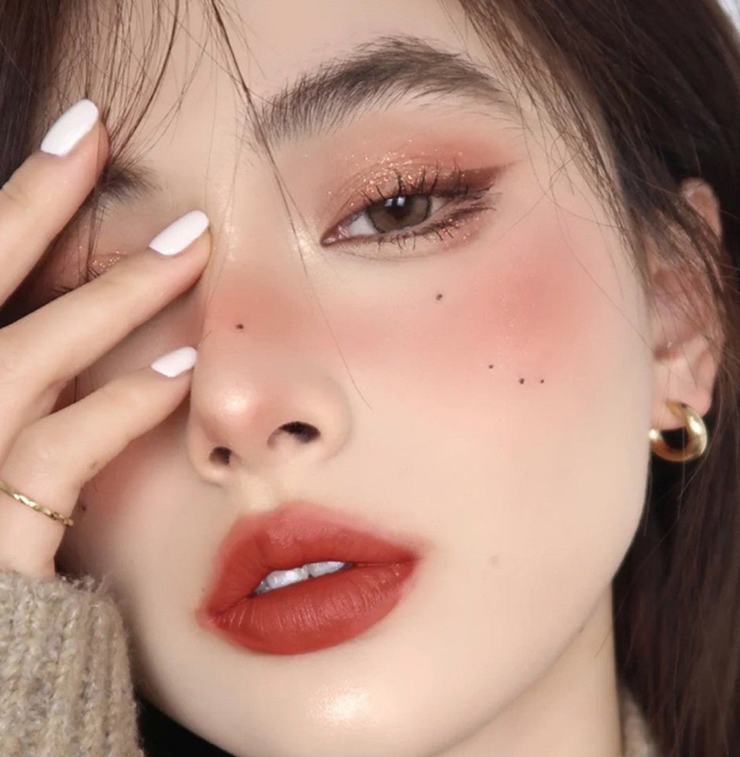 Effortless Everyday Beauty with GOGOTALES: Your Ultimate Makeup Routine - GOGOTALES